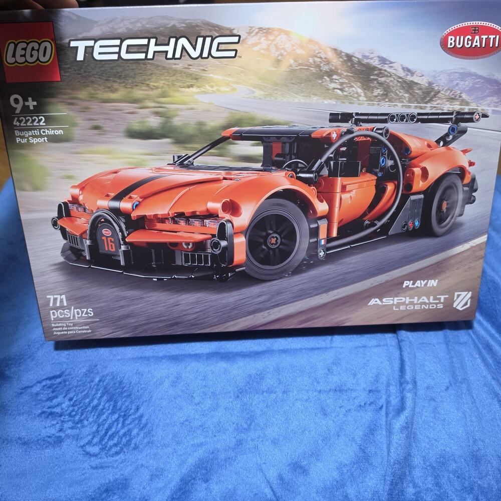 Lego Technic Bugatti 42222 New In Box 771 Pieces